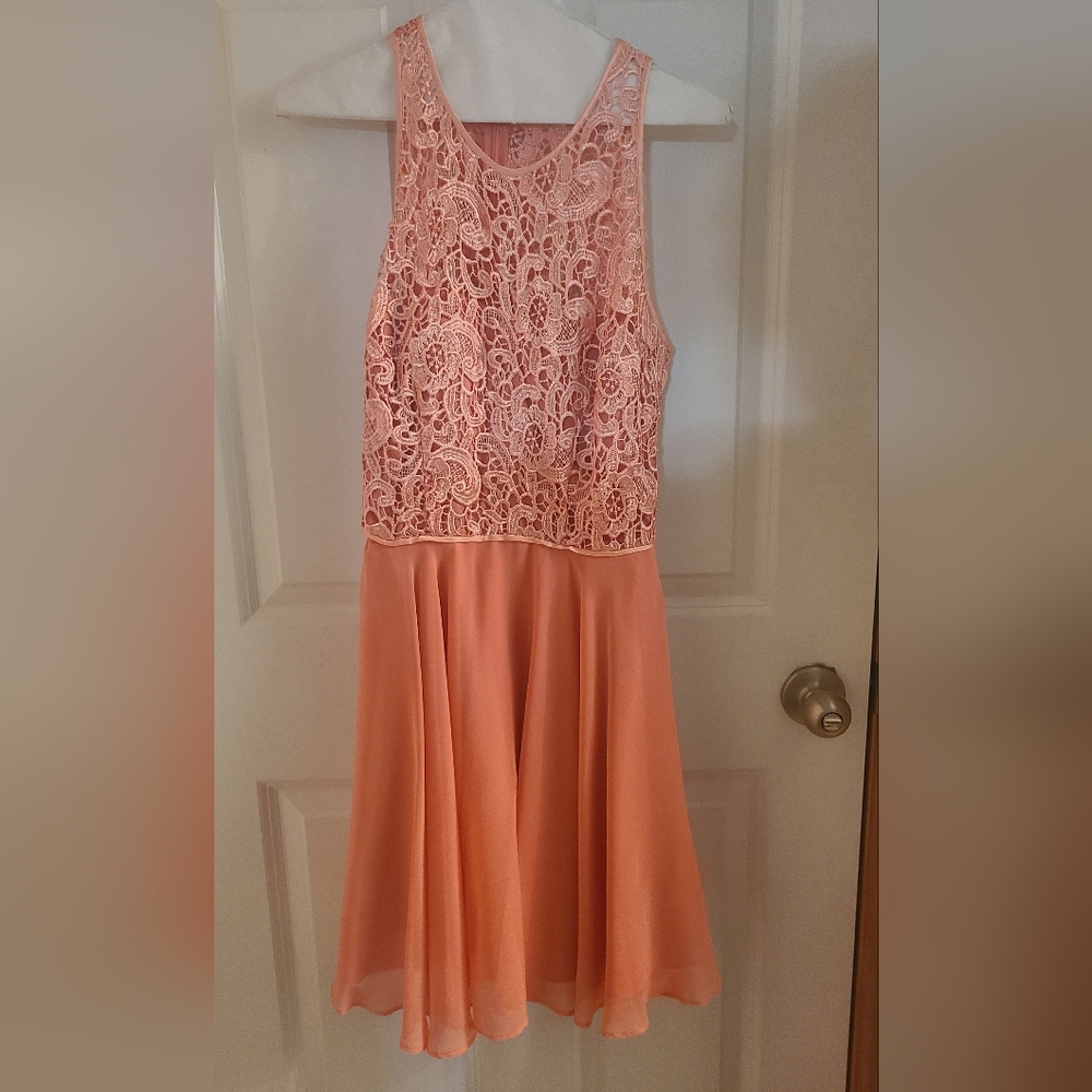 Dress - Picture 2 of 5